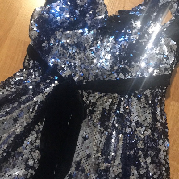 FREE PEOPLE Sequin Siren mini dress,4!NEW - Picture 6 of 8